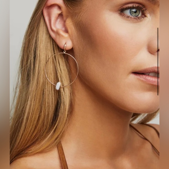 Kendra Scott Elora 14k White Gold Hoop Earrings in White Diamond - Picture 4 of 4